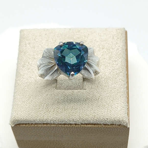 Vintage Sterling Silver Trillion Cut Mystic Topaz Ring Size 6 - Picture 4 of 14